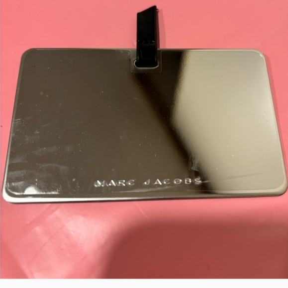 NEW Marc Jacobs - Picture 4 of 7